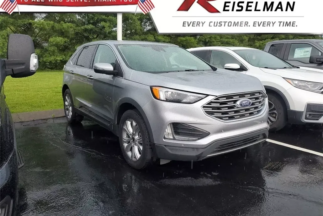 2024 Ford Edge Titanium photo 1