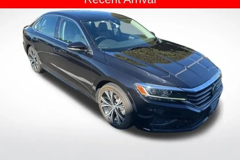 2021 Volkswagen Passat 2.0T SE photo 1