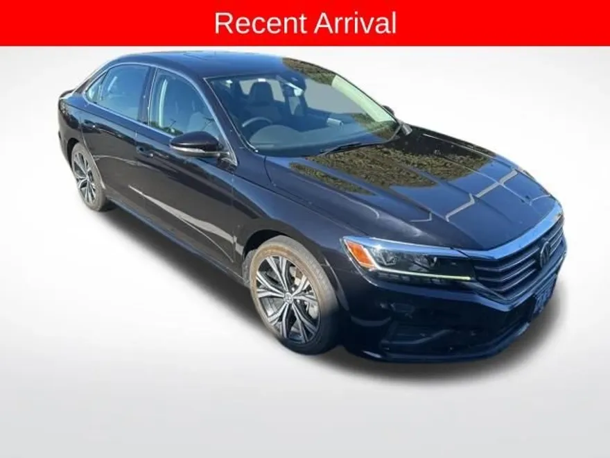 2021 Volkswagen Passat 2.0T SE photo 1