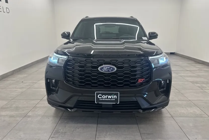 2025 Ford Explorer ST photo 1