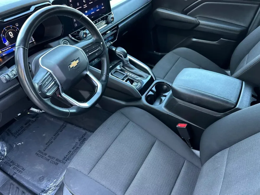 2023 Chevrolet Colorado LT photo 10