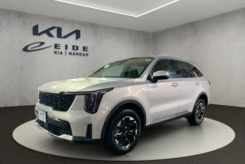 2026 Kia Sorento S photo 1