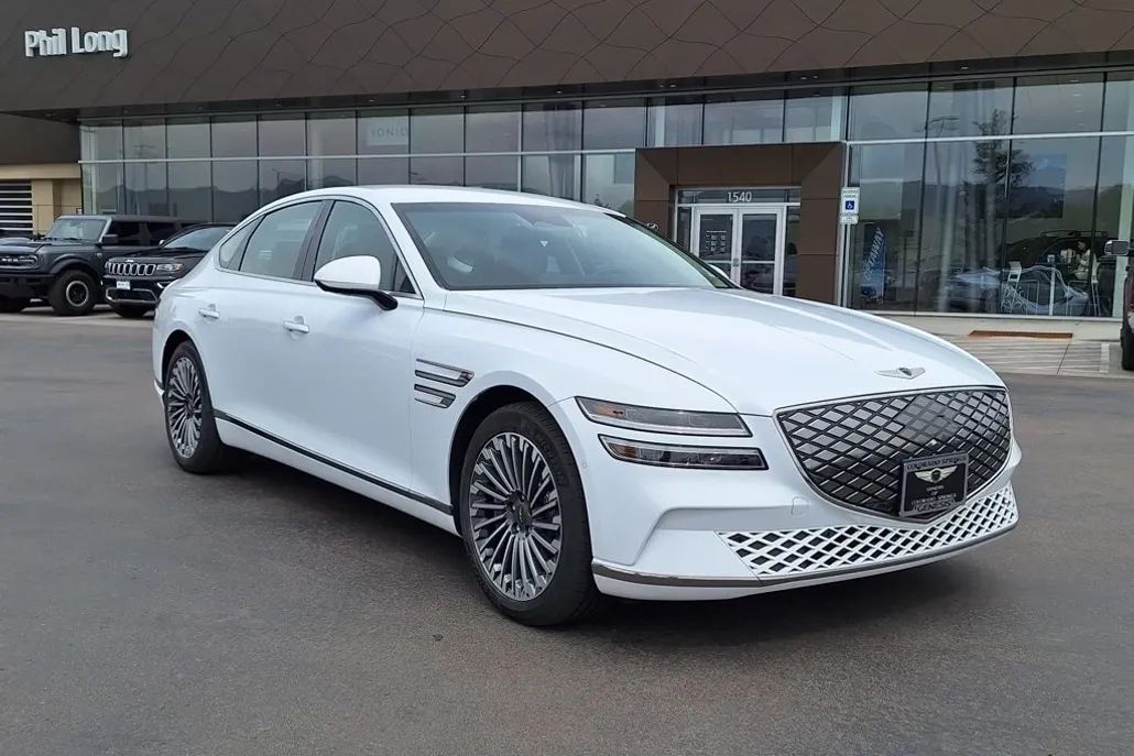 2023 Genesis Electrified G80 photo 1