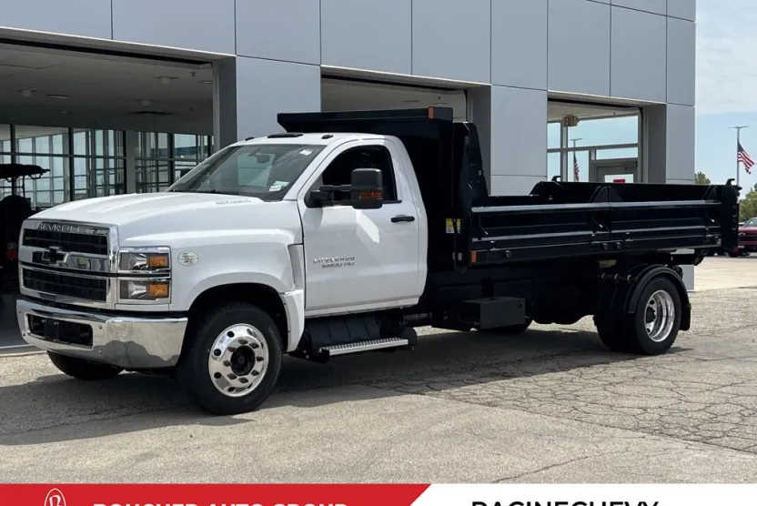 2024 Chevrolet Silverado 6500HD Work Truck photo 1