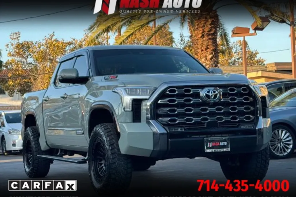 2024 Toyota Tundra CrewMax Platinum photo 1