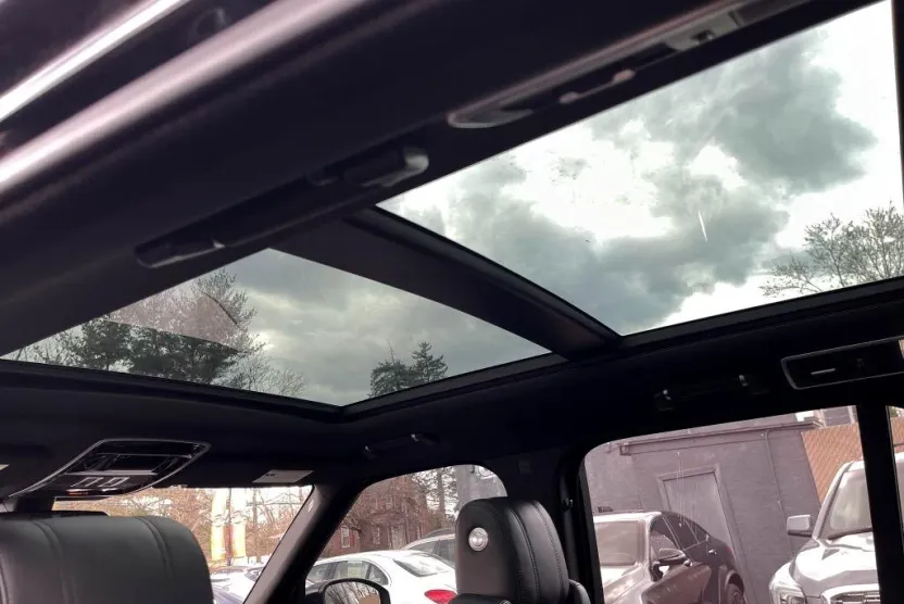 2016 Land Rover Range Rover SuperCharged photo 1
