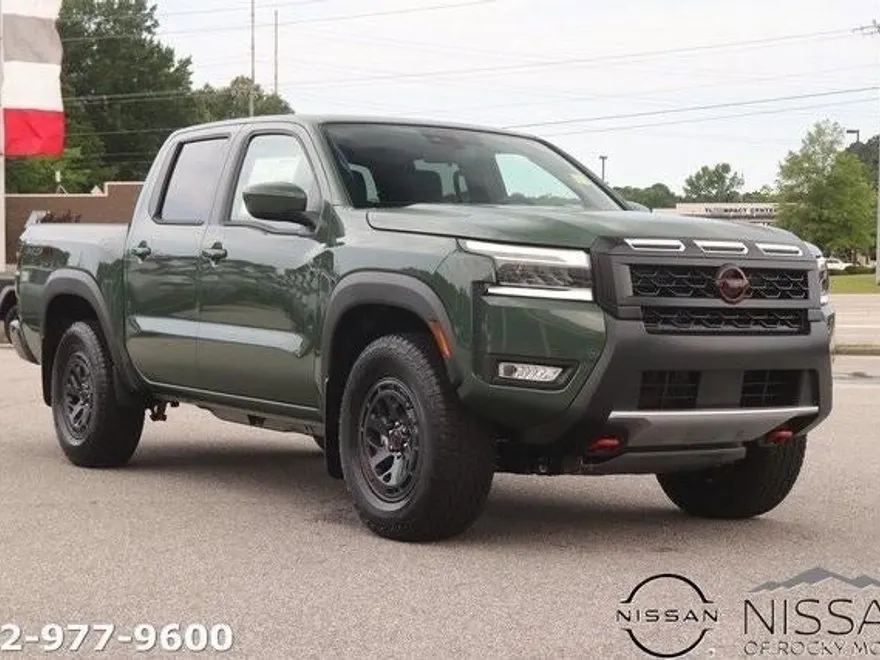 2025 Nissan Frontier Crew Cab PRO-4X photo 1
