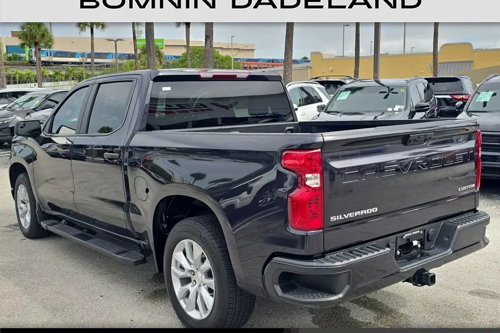 2023 Chevrolet Silverado 1500 Custom photo 1