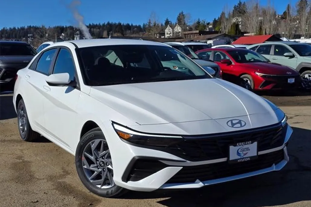2025 Hyundai Elantra Hybrid Blue photo 1