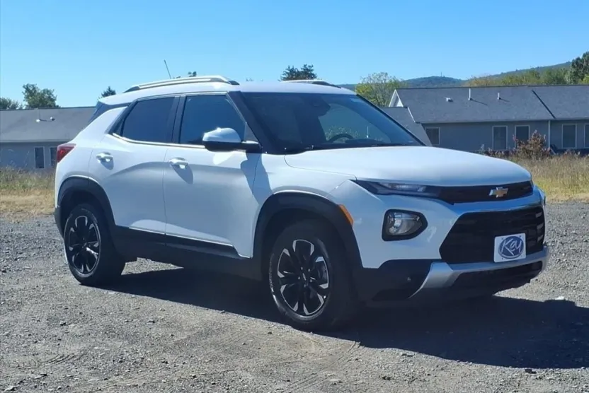 2023 Chevrolet Trailblazer LT photo 1