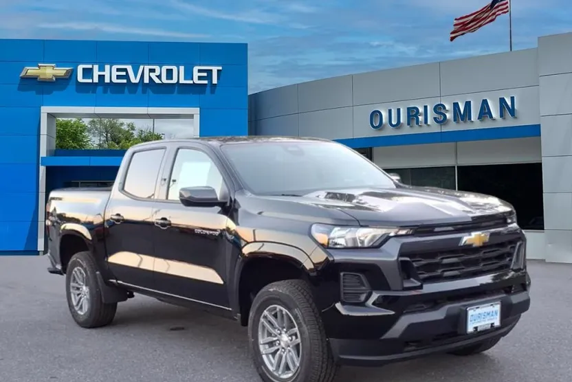 2026 Chevrolet Colorado LT photo 1