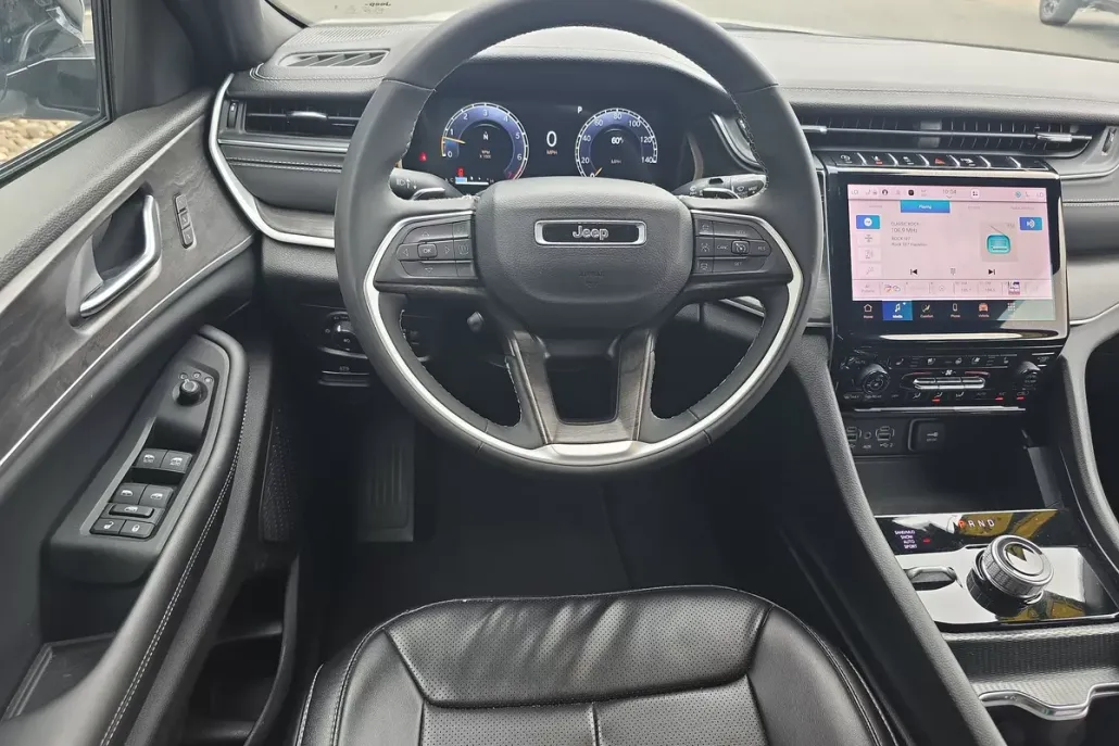 2024 Jeep Grand Cherokee Limited photo 1