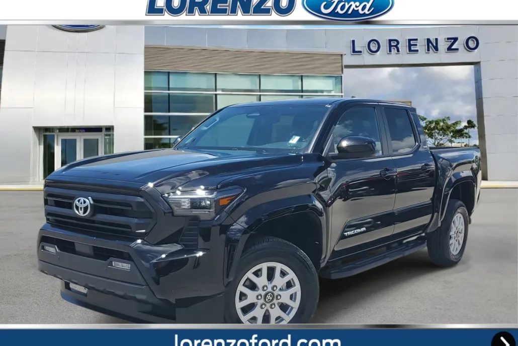 2024 Toyota Tacoma SR5 photo 1
