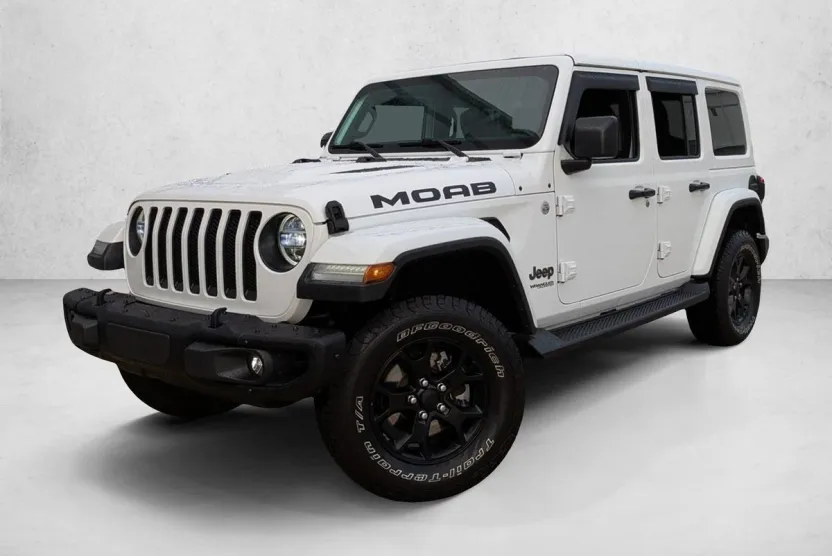 2019 Jeep Wrangler Unlimited Sahara photo 1