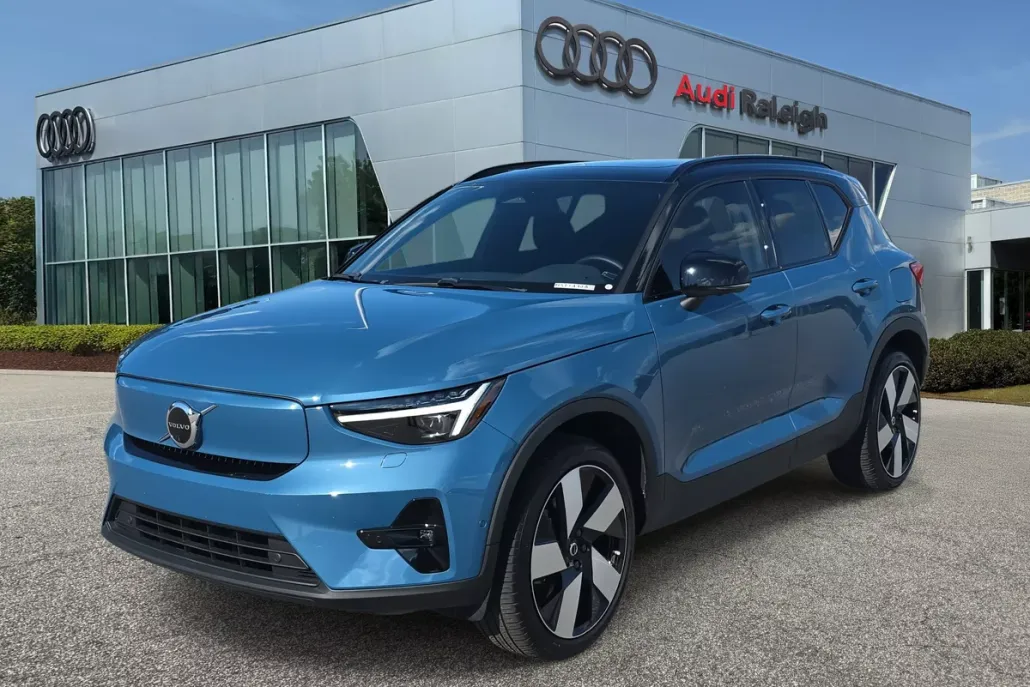 2023 Volvo XC40 Recharge Ultimate photo 1