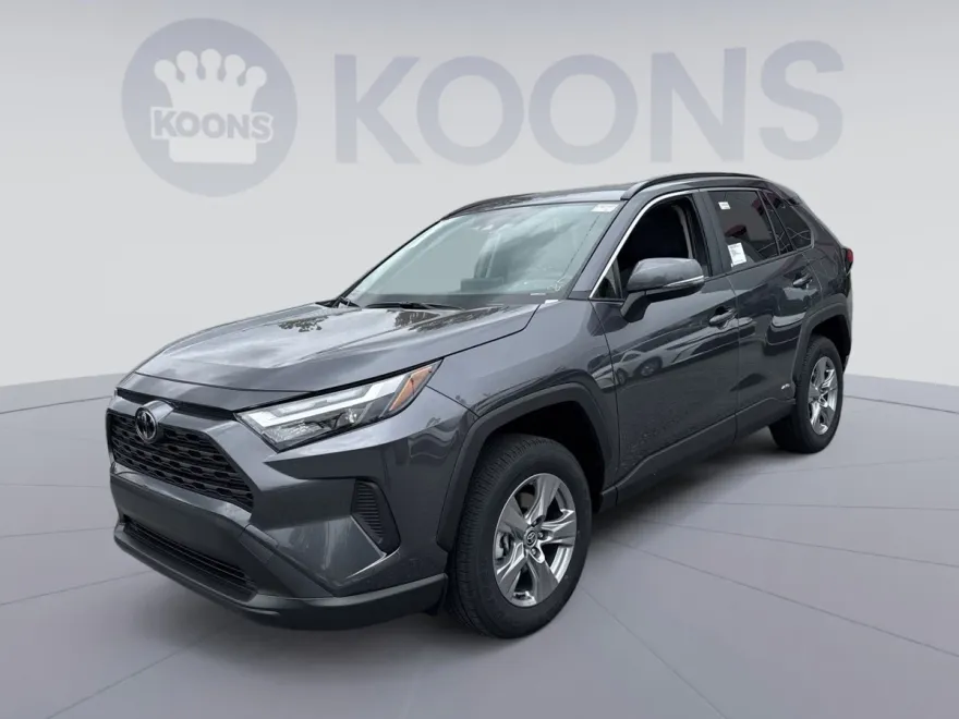 2025 Toyota RAV4 Hybrid XLE photo 1