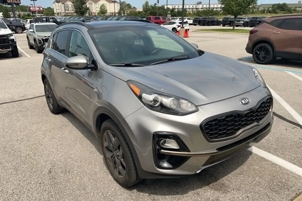 2020 Kia Sportage S photo 1