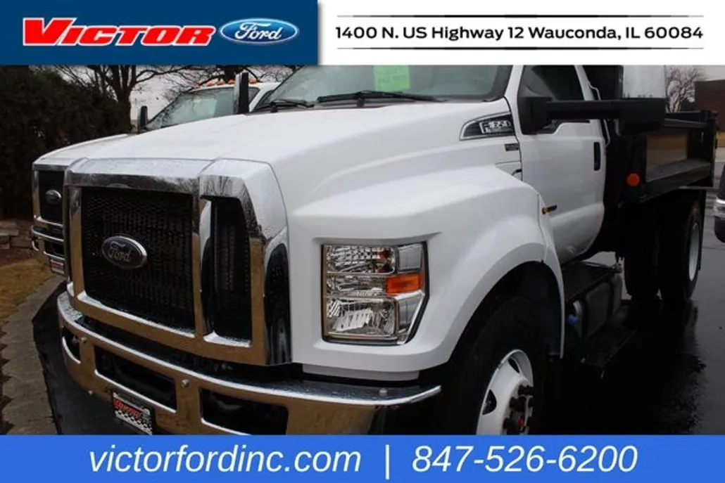 2025 Ford F-650 Base photo 1