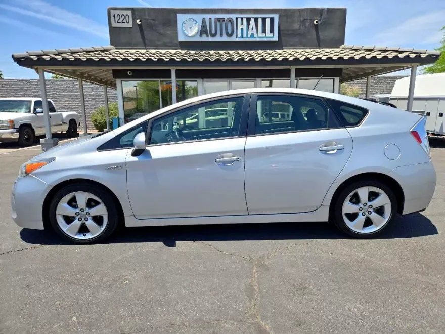 2012 Toyota Prius photo 1