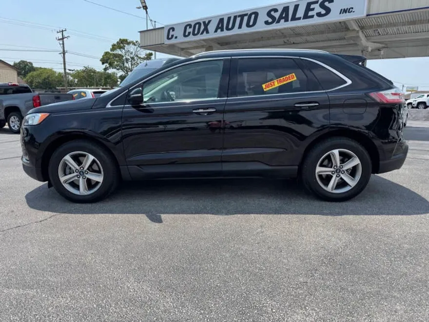 2019 Ford Edge Titanium photo 1