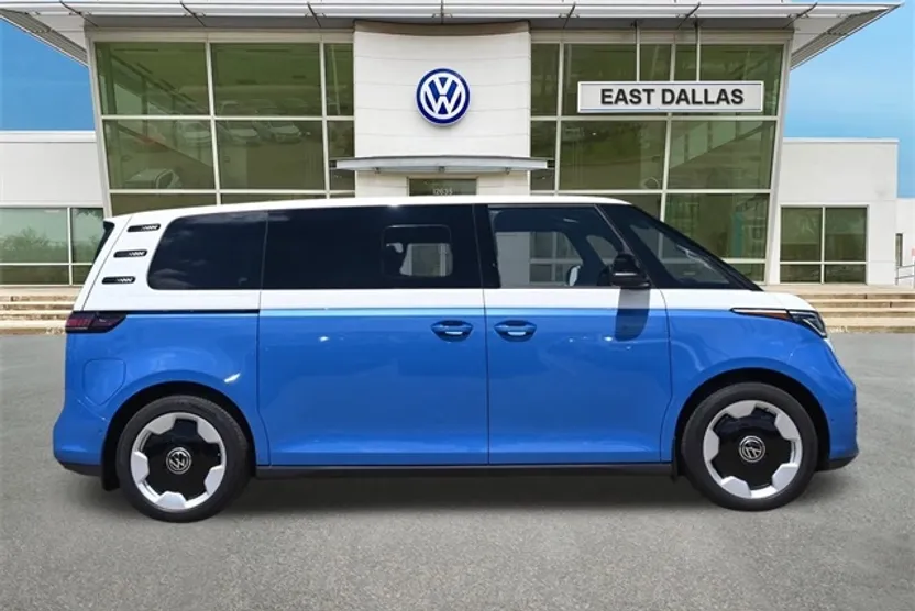 2025 Volkswagen ID. Buzz Pro S photo 1
