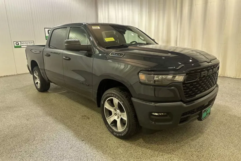 2025 Ram 1500 Tradesman photo 1