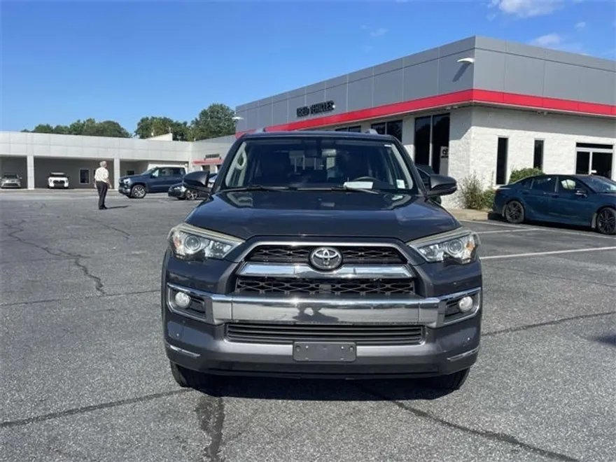 2014 Toyota 4Runner Limited photo 1