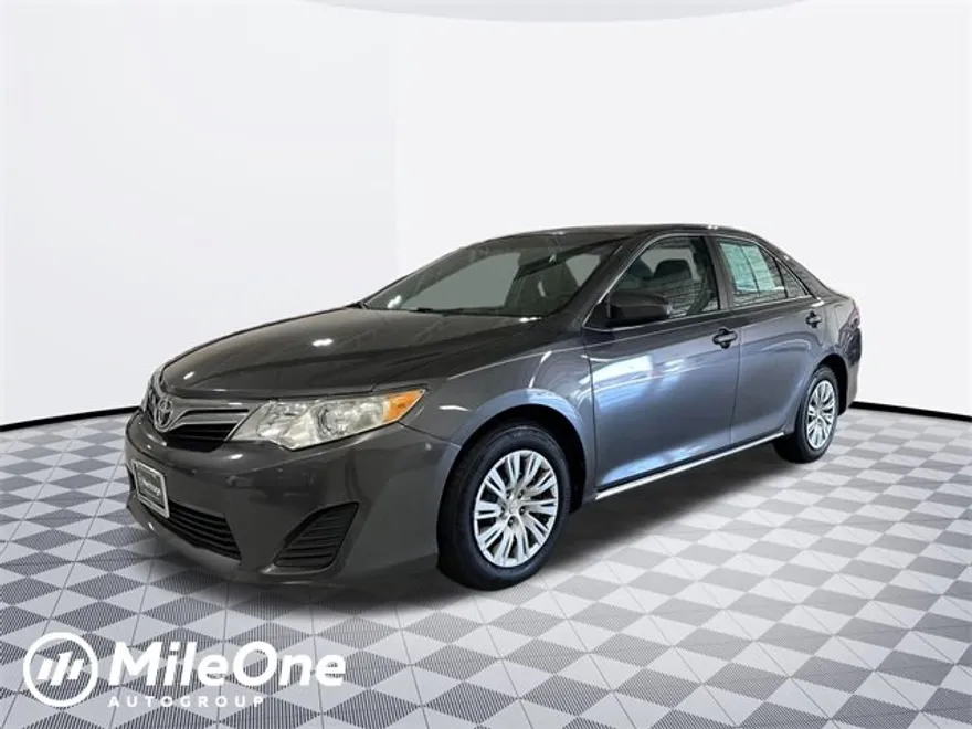 2013 Toyota Camry L photo 1