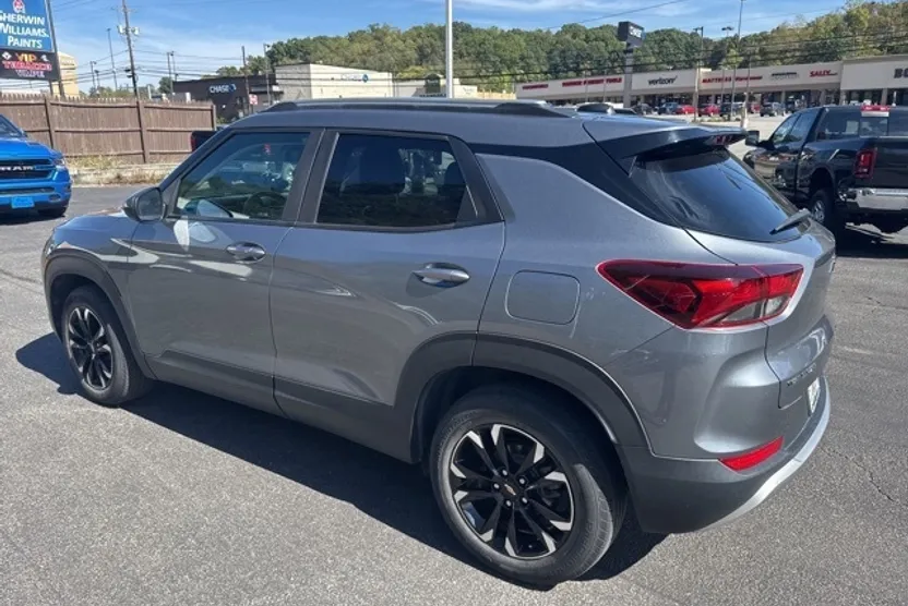 2022 Chevrolet Trailblazer LT photo 1