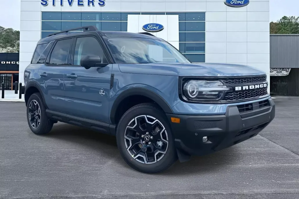 2025 Ford Bronco Sport Outer Banks photo 1