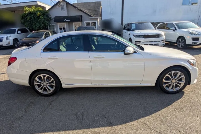 2015 Mercedes Benz C 300 photo 1
