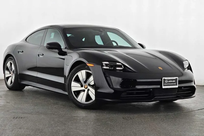 2023 Porsche Taycan photo 1
