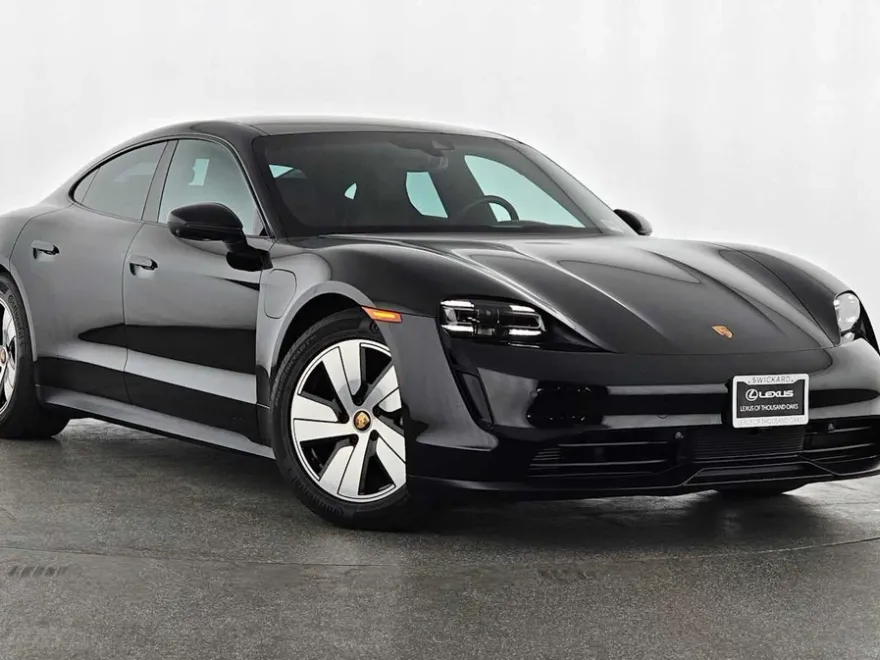 2023 Porsche Taycan photo 1
