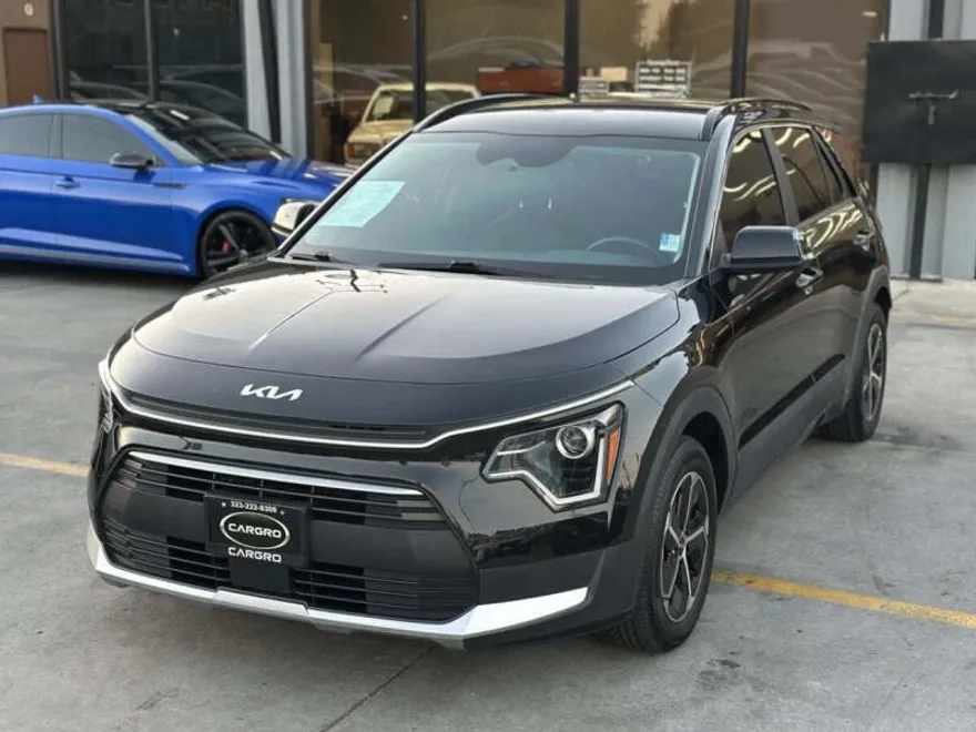 2024 Kia Niro EX photo 1