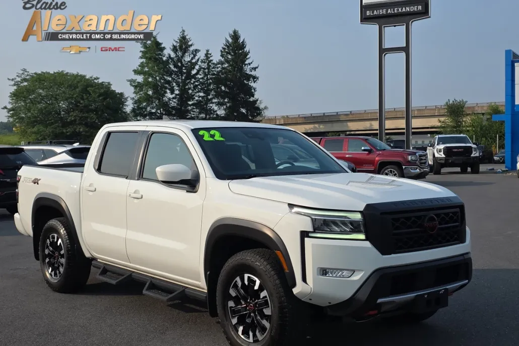 2022 Nissan Frontier PRO-4X photo 1