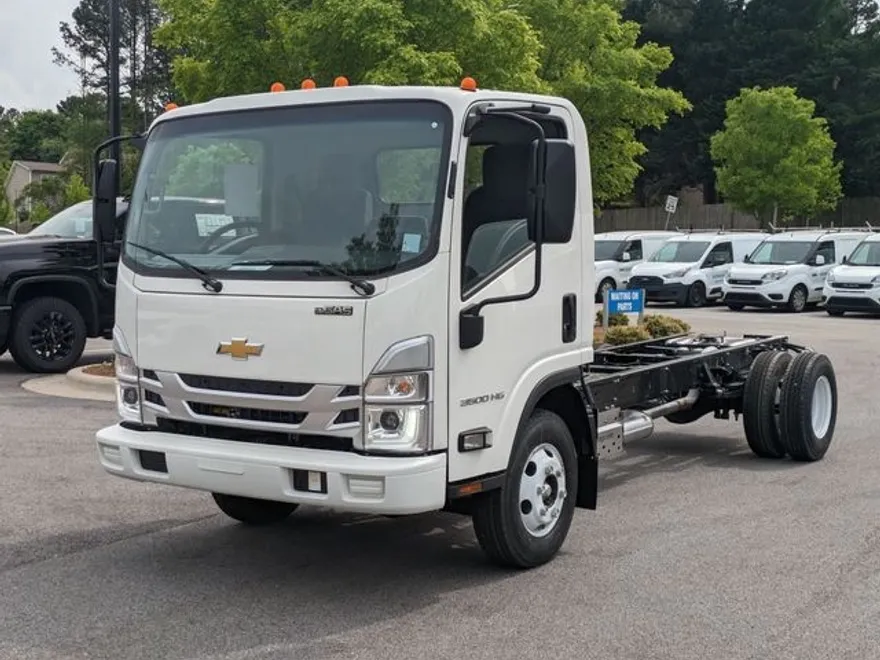 2025 Chevrolet Silverado 3500HD photo 1