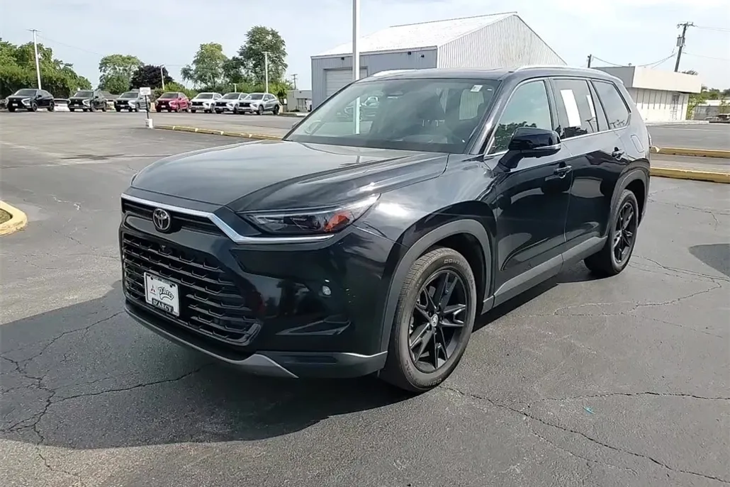 2024 Toyota Grand Highlander Platinum photo 1