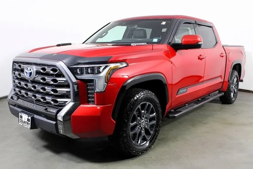 2023 Toyota Tundra Platinum photo 1