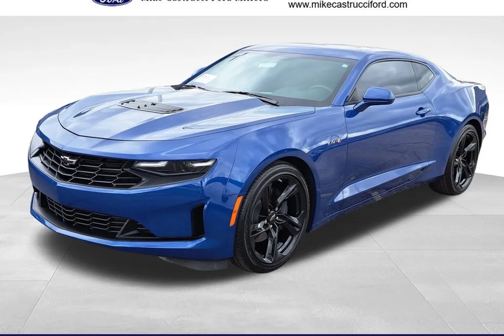 2021 Chevrolet Camaro LT1 photo 1