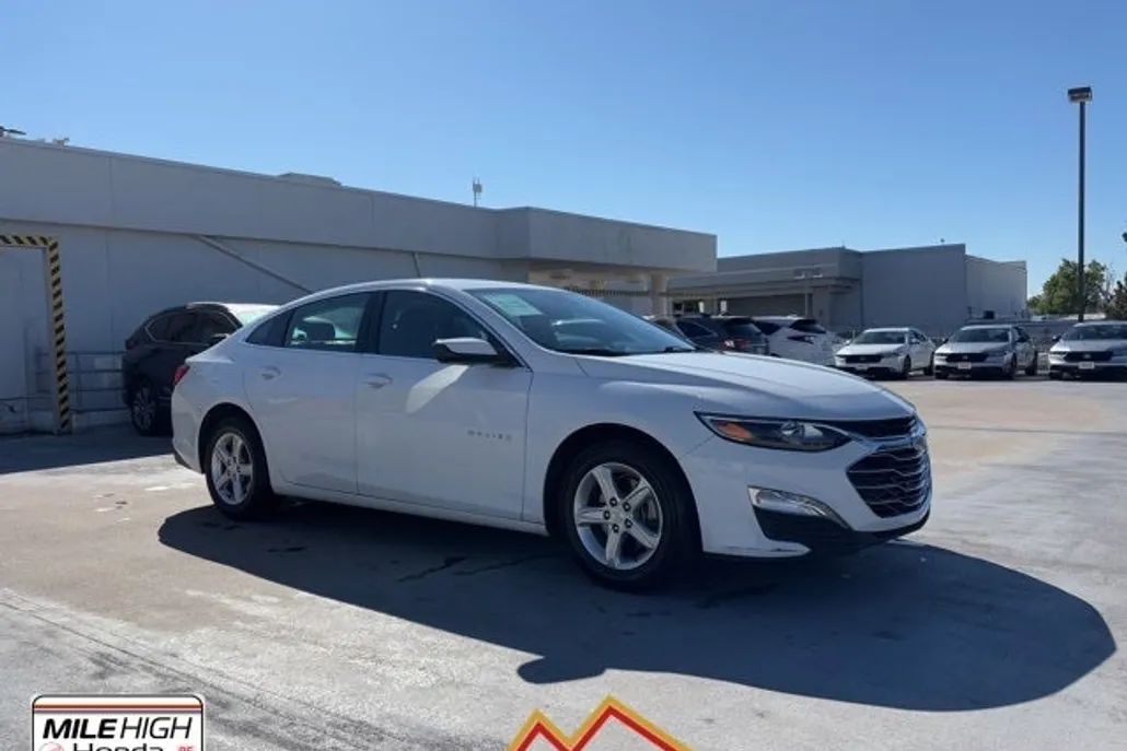 2023 Chevrolet Malibu 1LT photo 1