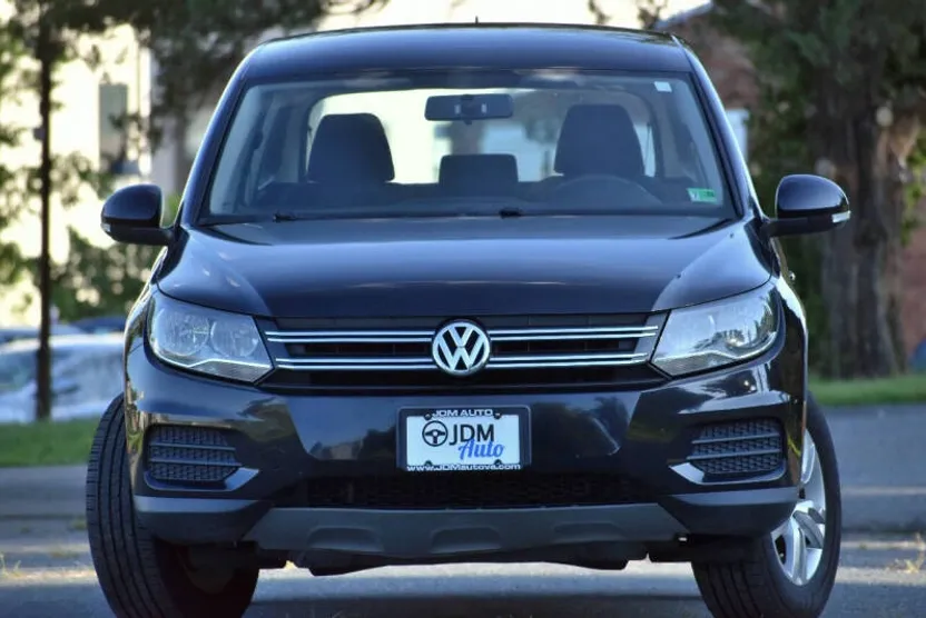2014 Volkswagen Tiguan S photo 1