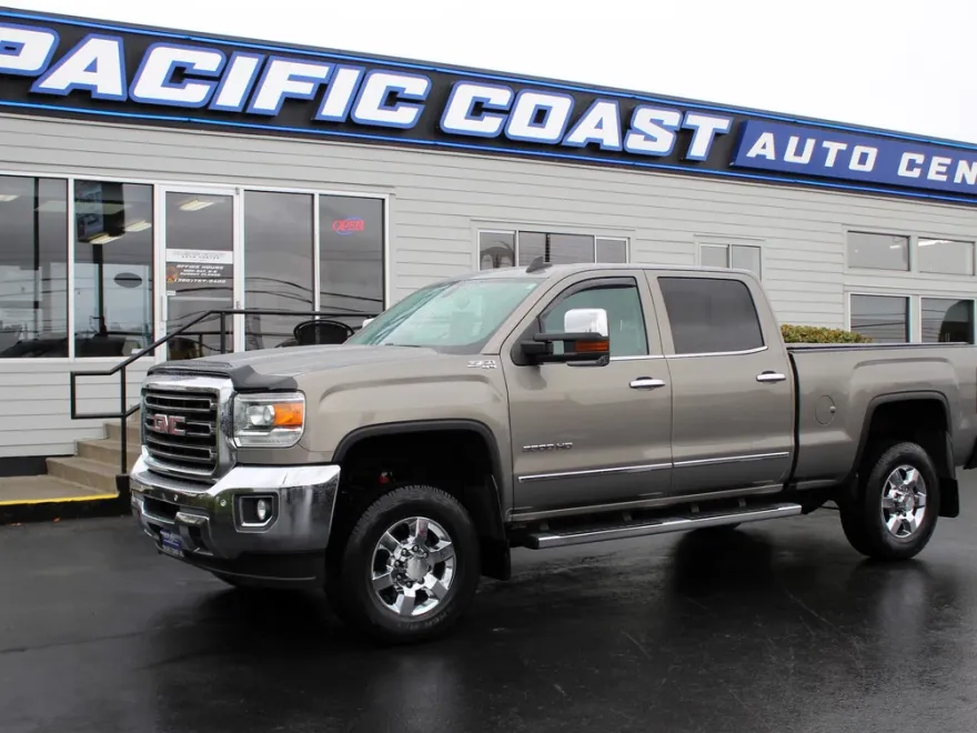 2017 Gmc Sierra SLT photo 1