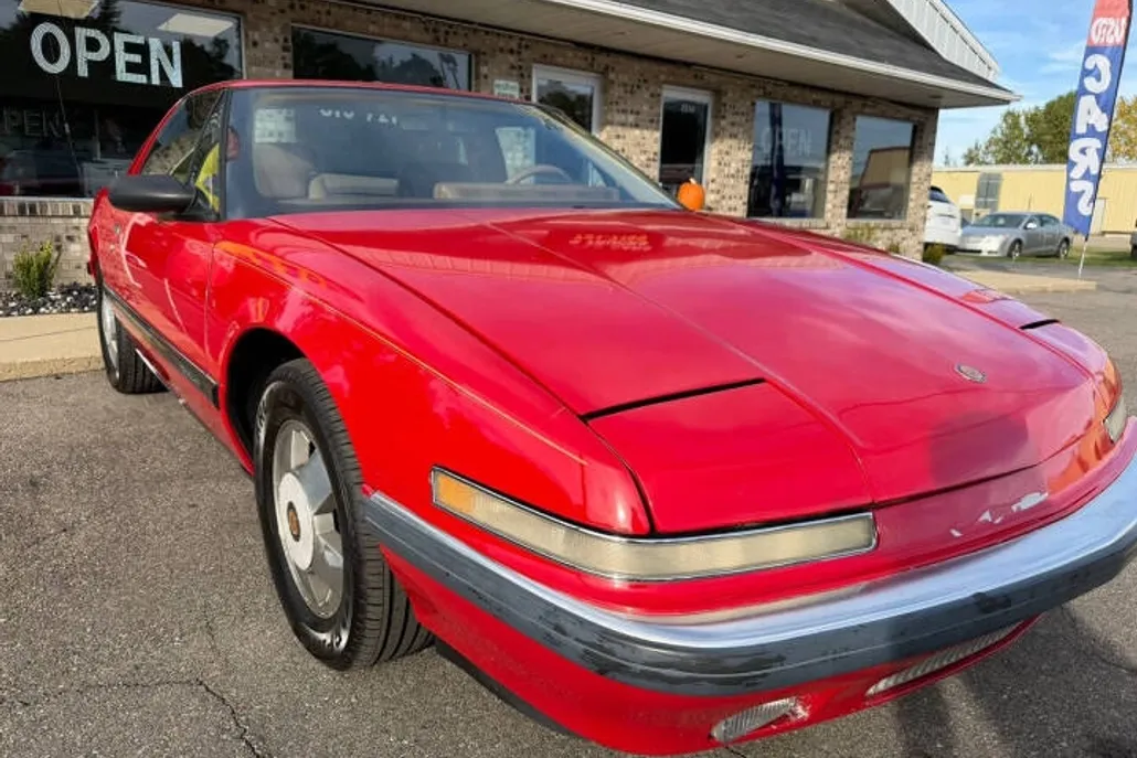 1988 Buick Reatta photo 1