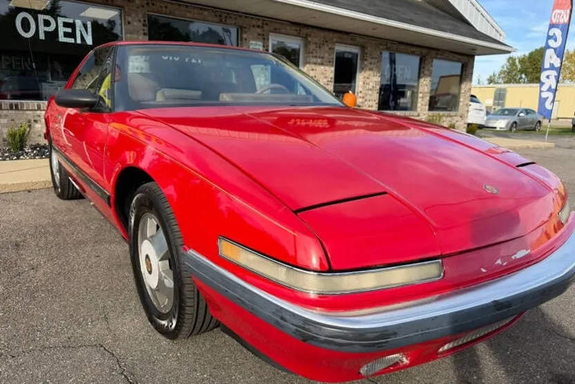 1988 Buick Reatta photo 1