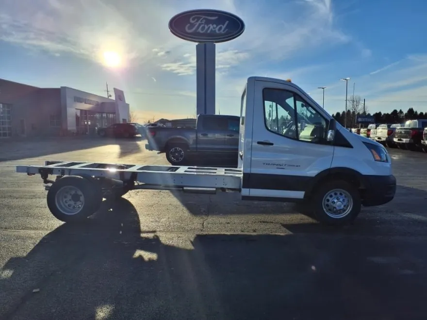 2024 Ford Transit photo 1