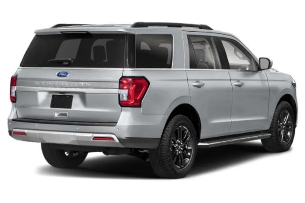 2022 Ford Expedition XLT photo 1