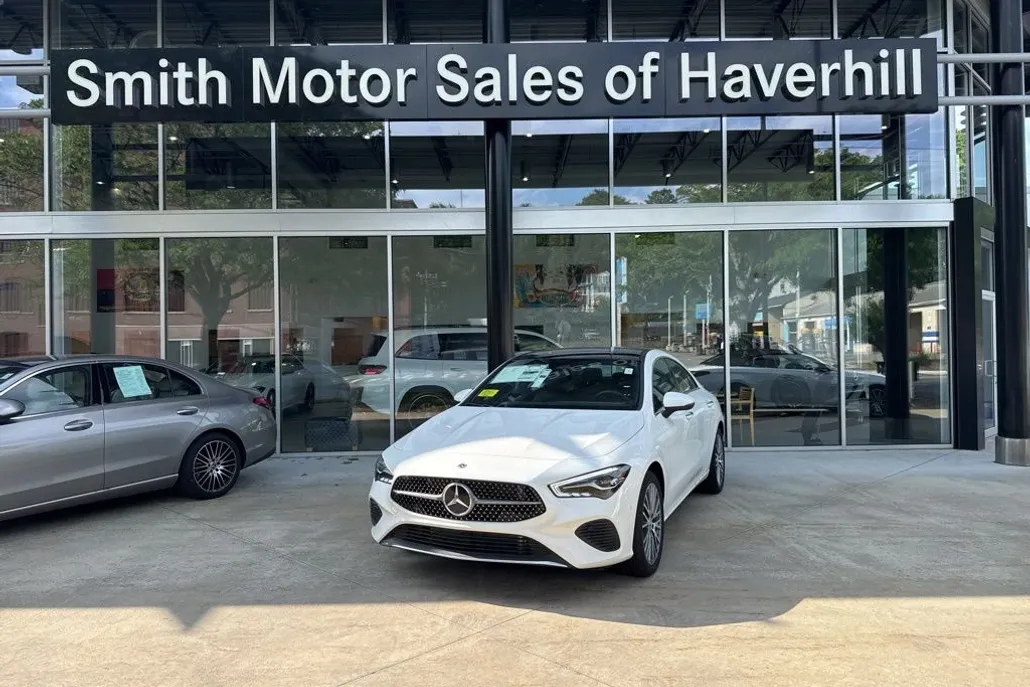 2025 Mercedes Benz CLA 250 4MATIC photo 1