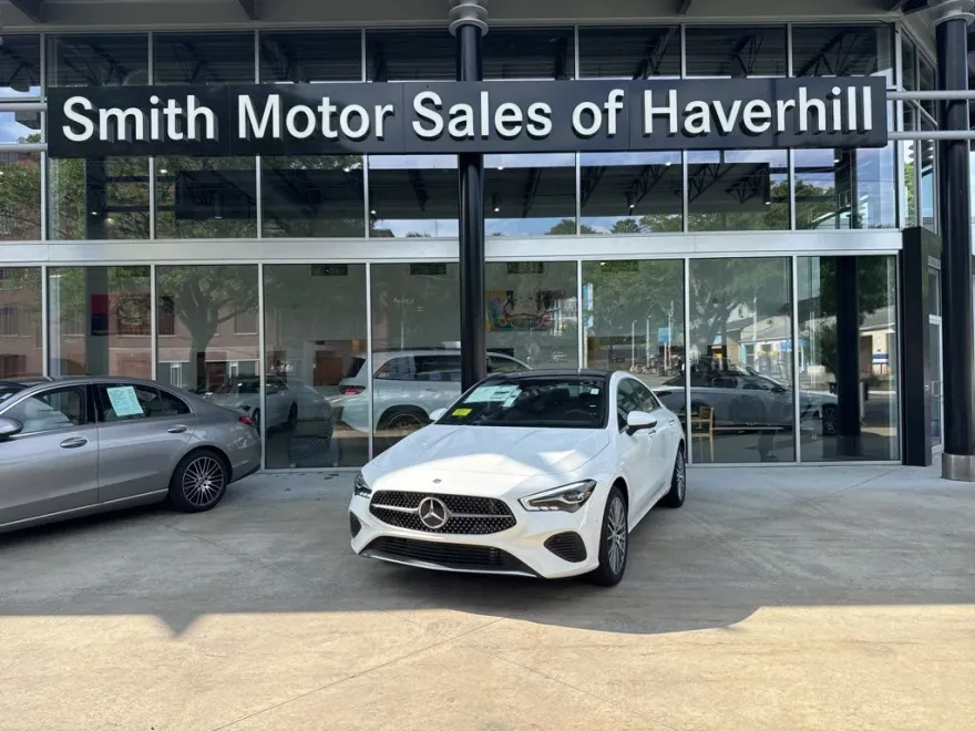 2025 Mercedes Benz CLA 250 4MATIC photo 1