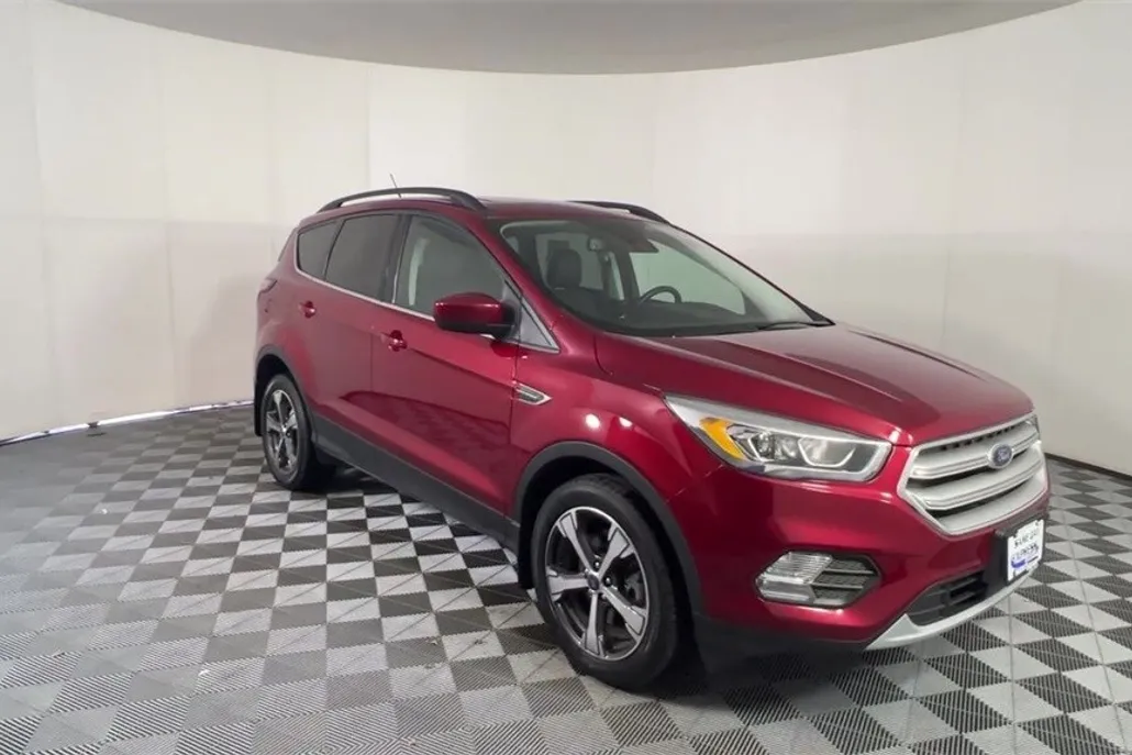 2018 Ford Escape SEL photo 1