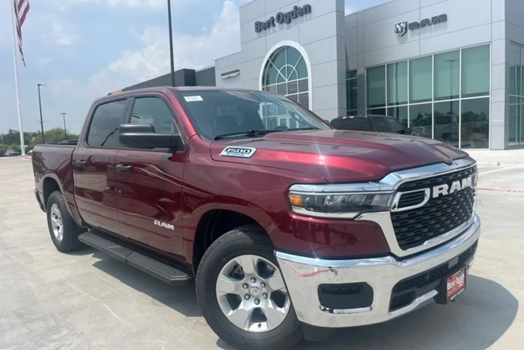 2025 Ram 1500 Tradesman photo 1